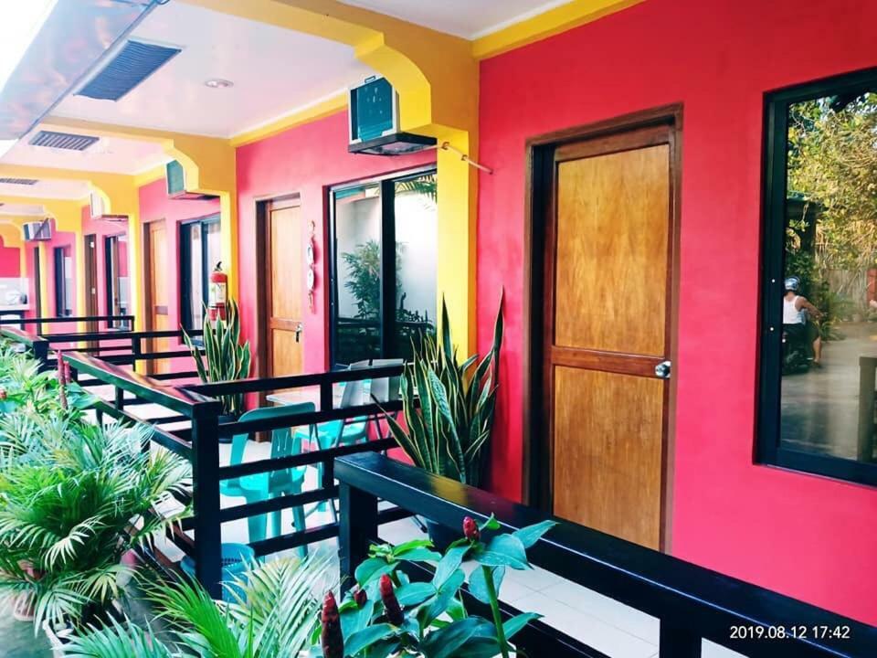 Amelia Homestay Puerto Princesa Екстериор снимка